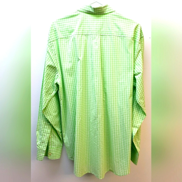 Vineyard Vines Man's Green and White Button Down Collar Whale Shirt, Size Medium - Picture 2 of 3